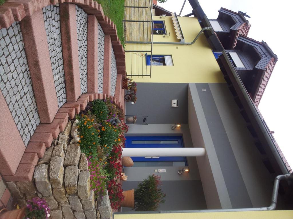 Apartment Villenauxer Flonheim Pokoj fotografie